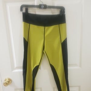 EUC Women’s Black and Neon Lime Green Leggings with side mesh panel- Size Large